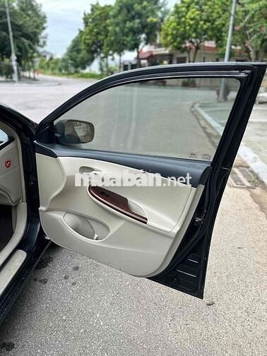 Toyota Corolla Altis 2011 1.8E AT - 170000 km