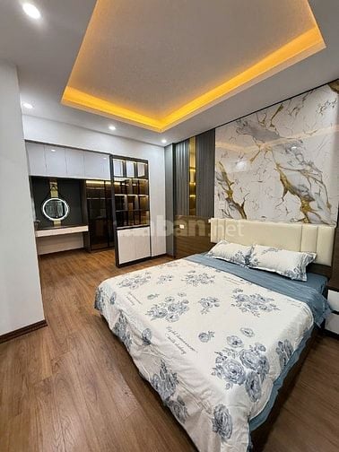 BÁN TOÀ CCMN YÊN HOÀ, 68M2 × 6 TẦNG THANG MÁY, MT 10M, 22.8 TỶ