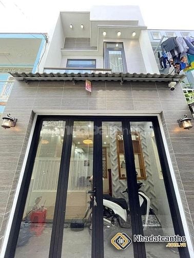 CHỈ 860 TRIỆU – SỞ HỮU NGAY NHÀ 1 TRỆT 1 LẦU GẦN TRUNG TÂM BÌNH CHÁNH!