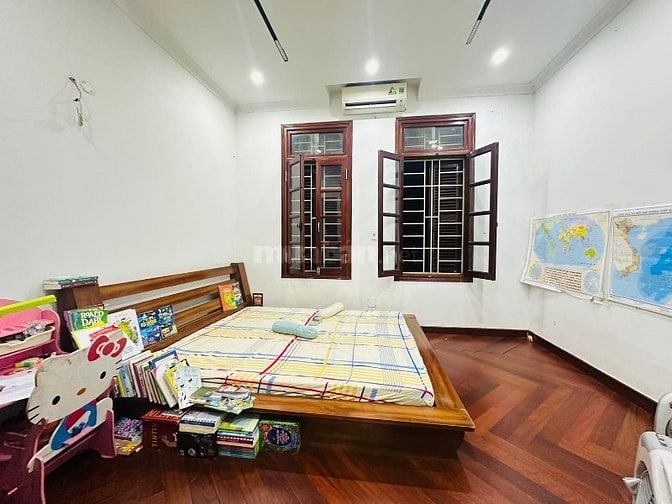 Bán nhà Vũ Hữu, 2 thoáng, sau viu chung cư, gara, ô tô tránh trước cửa