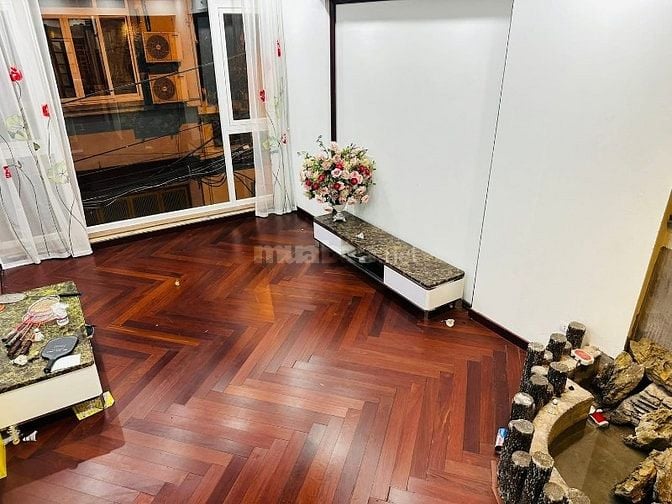Bán nhà Vũ Hữu, 2 thoáng, sau viu chung cư, gara, ô tô tránh trước cửa