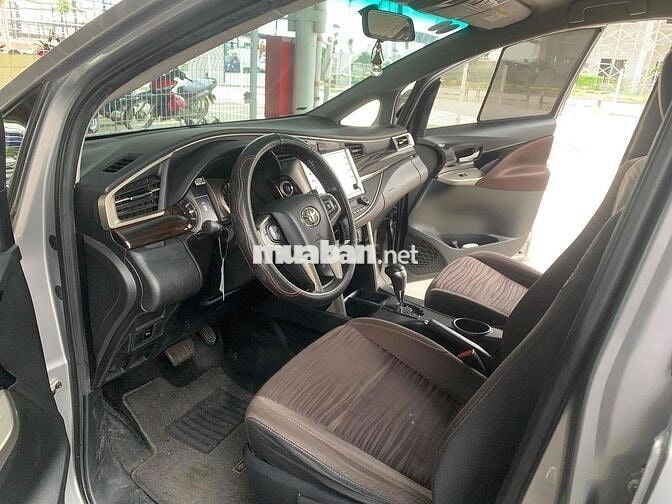 Toyota Innova 2022 G 2.0 AT - 170000 km