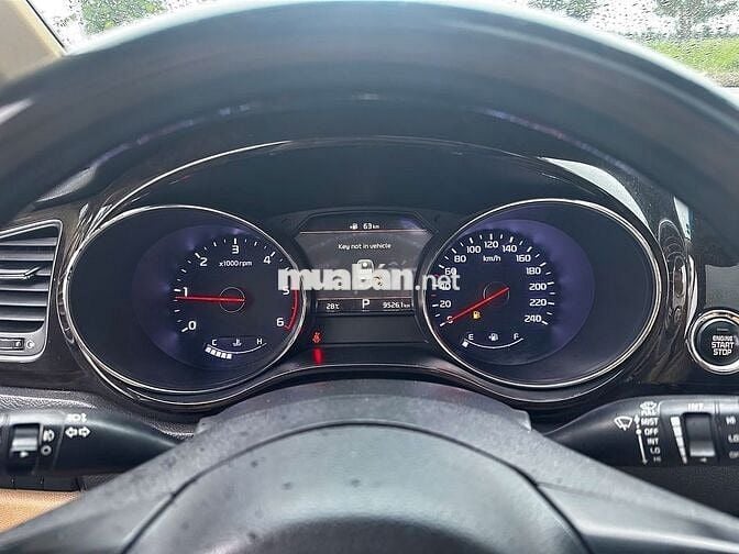 Kia Sedona 2020 2.2 DAT Luxury - 95000 km