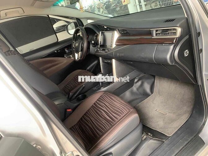 Toyota Innova 2022 G 2.0 AT - 170000 km