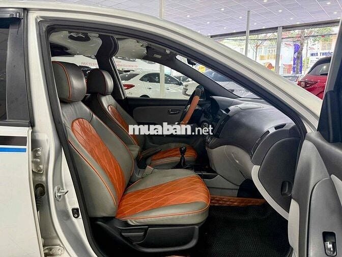Hyundai Avante 2014 1.6 MT xe gia đình sử dụng