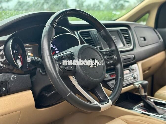 Kia Sedona 2020 2.2 DAT Luxury - 95000 km