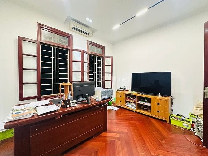 Bán nhà Vũ Hữu, 2 thoáng, sau viu chung cư, gara, ô tô tránh trước cửa