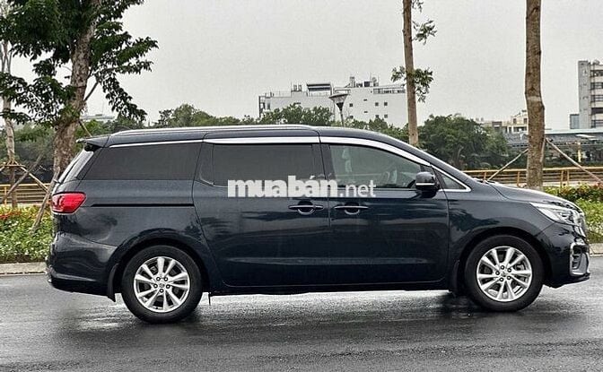 Kia Sedona 2020 2.2 DAT Luxury - 95000 km