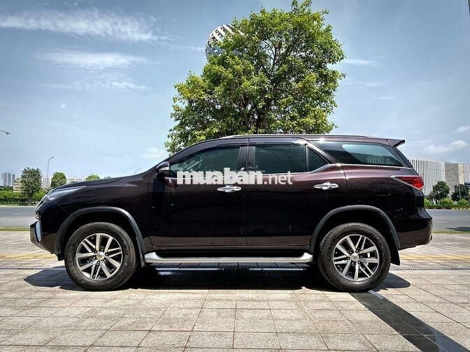 Toyota Fortuner 2.7V 4x4 AT 2017 - máy Xăng.