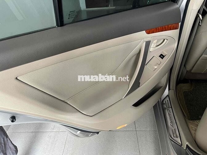 Toyota Camry 2010 2.0E - 175000 km