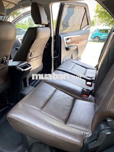 Toyota Fortuner 2.7V 4x4 AT 2017 - máy Xăng.