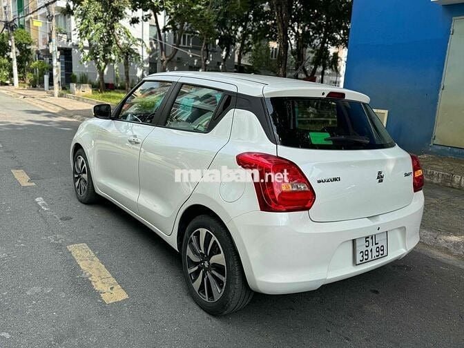 Suzuki Swift 2018 GLX 1.2 AT - 27000 km