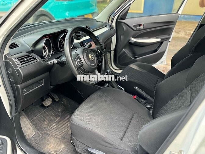 Suzuki Swift 2018 GLX 1.2 AT - 27000 km