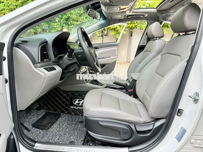 Hyundai Elantra, Xe gia đình cán bộ sử dụng