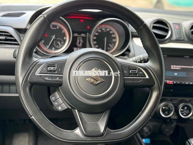 Suzuki Swift 2018 GLX 1.2 AT - 27000 km