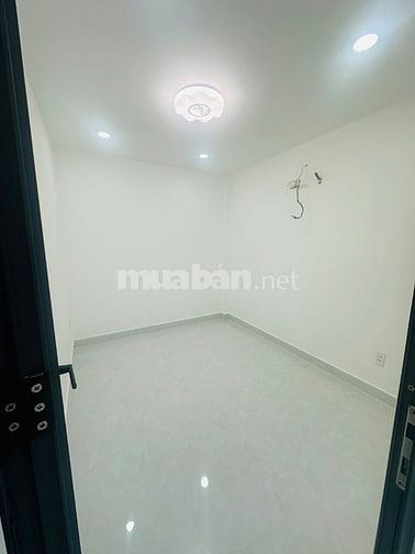 tìm chủ mới cho nhà DT 36m2/ 3ty55, chợ Hồ Văn Long, BHHB,HXH,3PN,SHR