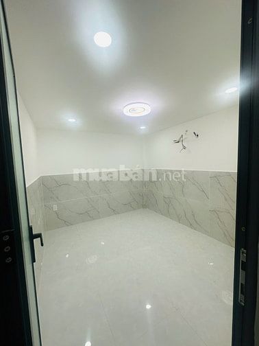 tìm chủ mới cho nhà DT 36m2/ 3ty55, chợ Hồ Văn Long, BHHB,HXH,3PN,SHR