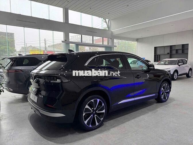 VinFast VF8 - 146TR NHẬN XE NGAY + ƯU ĐÃI 70TR