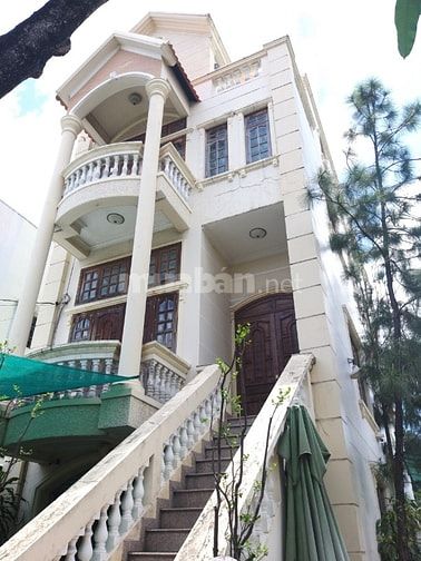 Bán nhà đường 8 Linh Chiểu ngay Vincom Thủ Đức giá 42 tỷ
