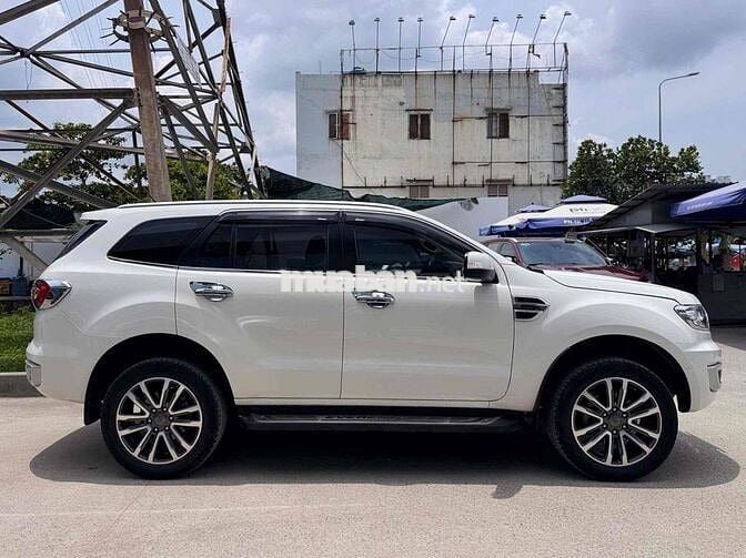 Ford Everest 2019. TRẢ TRƯỚC 300 TRIỆU NHẬN XE