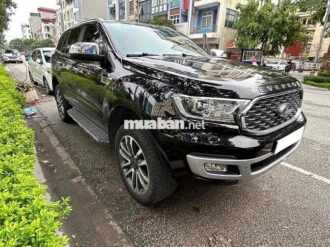 Ford Everest Titanium 2.0L 4x4 AT sản xuất 2022