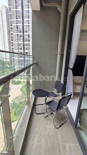 Cho thuê chung cư 2 phòng ngủ full nội thất cao cấp Vinhome grand park
