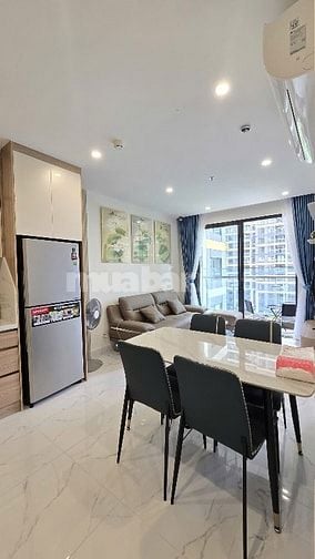 Cho thuê chung cư 2 phòng ngủ full nội thất cao cấp Vinhome grand park