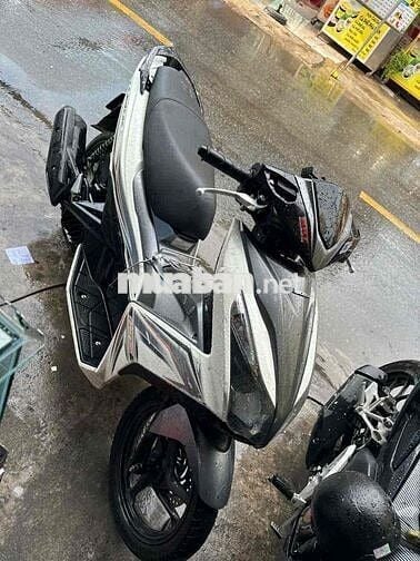 kẹt tiền e bán xe honda airblade 2015 chính chủ