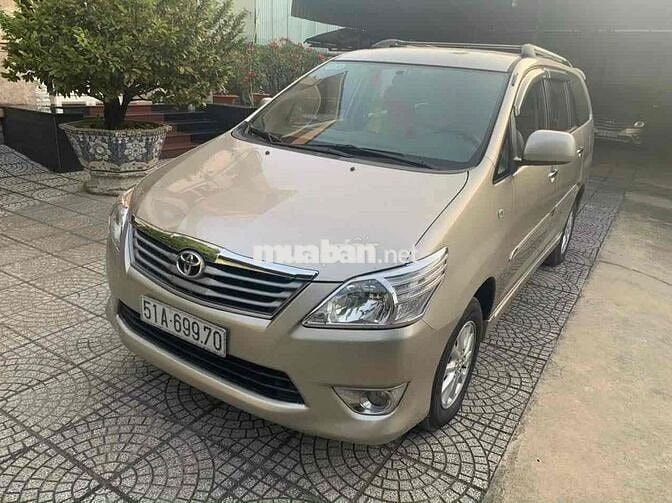 Toyota Innova 2013 số tự động . xe đẹp