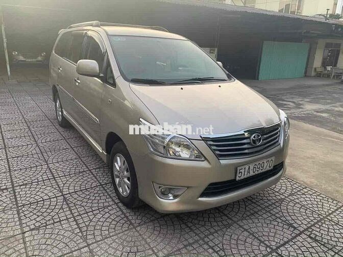 Toyota Innova 2013 số tự động . xe đẹp