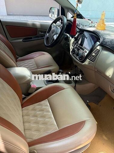 Toyota Innova 2013 số tự động . xe đẹp