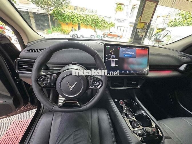 VinFast VF8 2023 Eco Đen 2023 - 35000 km