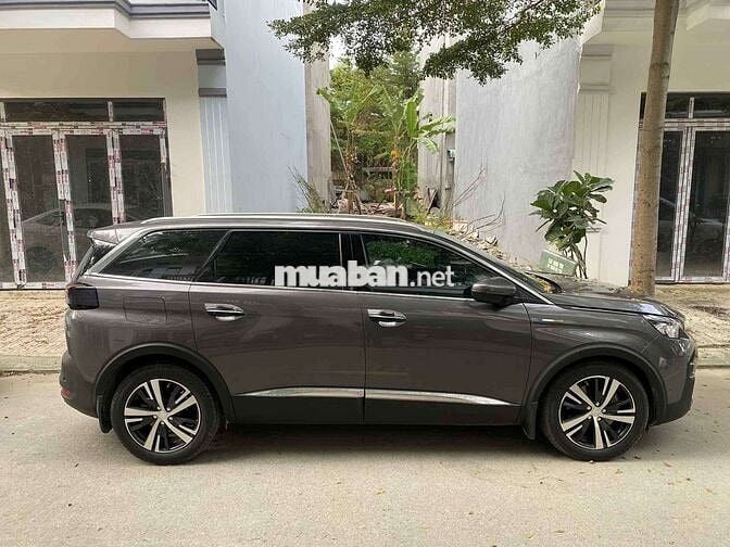 Peugeot 5008 2018 1.6L Turbo - 55000 km