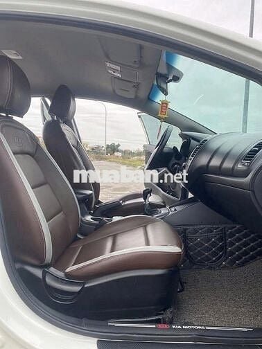 KIA  K3 2016 1.6 MT - Màu trắng