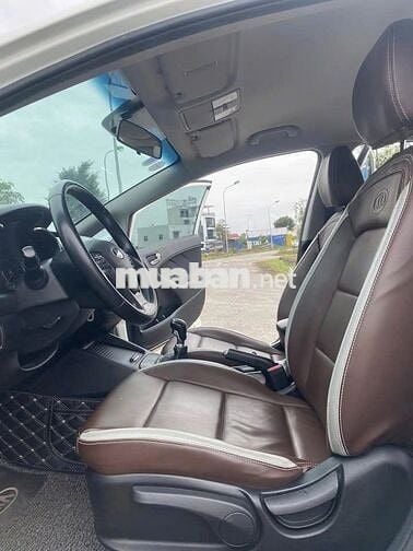 KIA  K3 2016 1.6 MT - Màu trắng