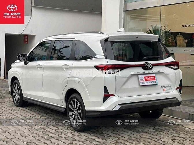 Toyota Veloz Cross 2025 - siêu lướt giá rẻ