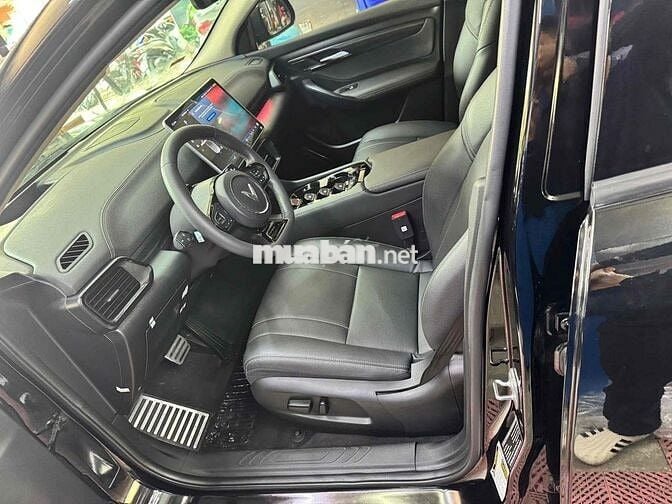 VinFast VF8 2023 Eco Đen 2023 - 35000 km