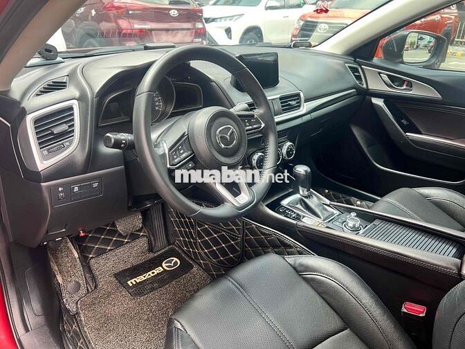 Mazda 3 2018 1.5 AT Sedan - 81344 km