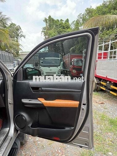 Toyota Hilux 2019 2.4E 4×2 AT - 120000 km