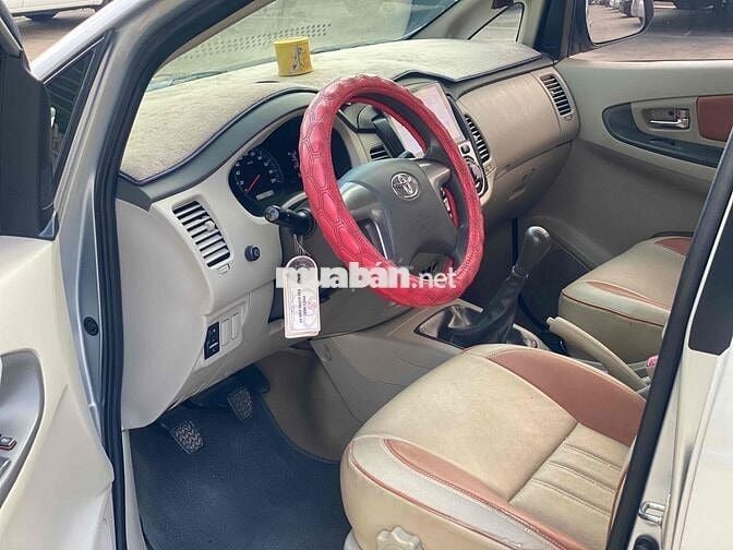 Toyota Innova 2016 2.0E - 176000 km