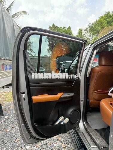 Toyota Hilux 2019 2.4E 4×2 AT - 120000 km