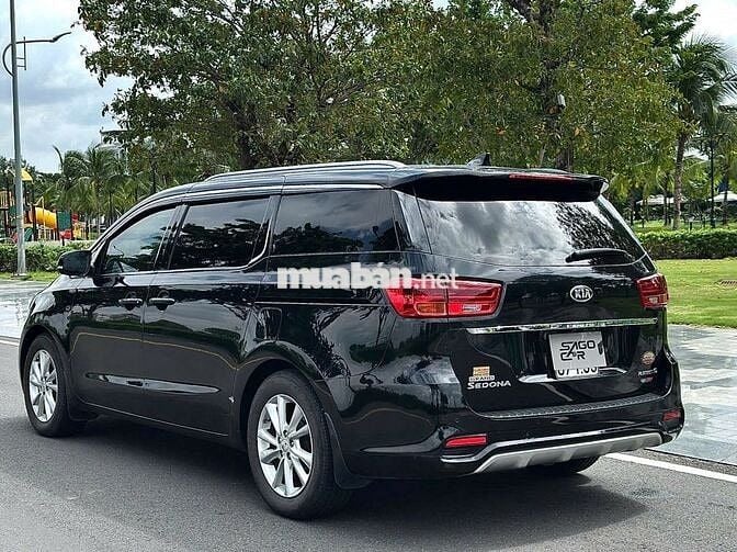 Kia Sedona 2019 2.2 DAT Luxury - 90000 km