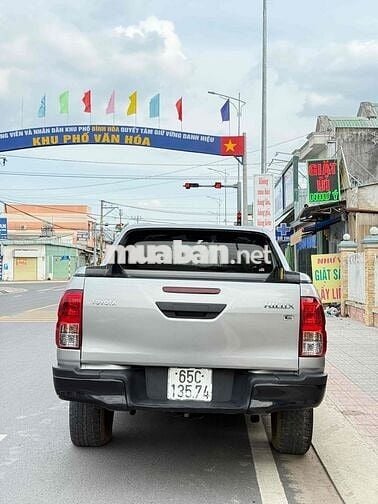 Toyota Hilux 2019 2.4E 4×2 AT - 120000 km