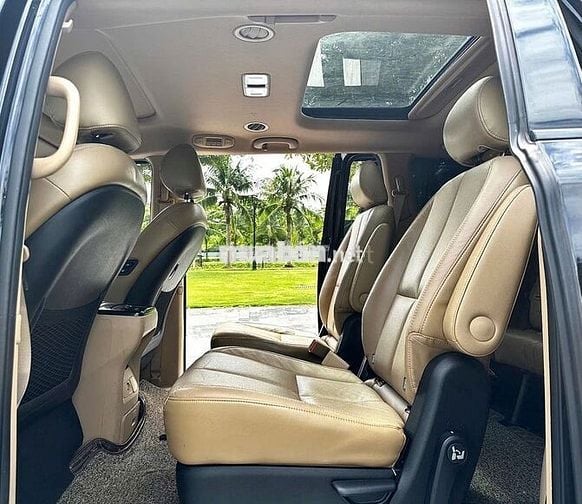 Kia Sedona 2019 2.2 DAT Luxury - 90000 km