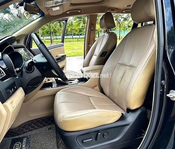 Kia Sedona 2019 2.2 DAT Luxury - 90000 km