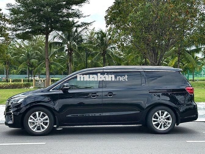 Kia Sedona 2019 2.2 DAT Luxury - 90000 km