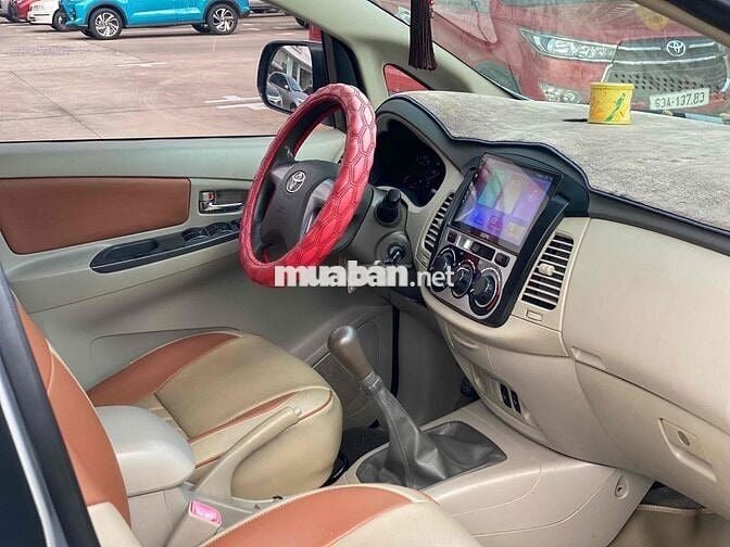 Toyota Innova 2016 2.0E - 176000 km