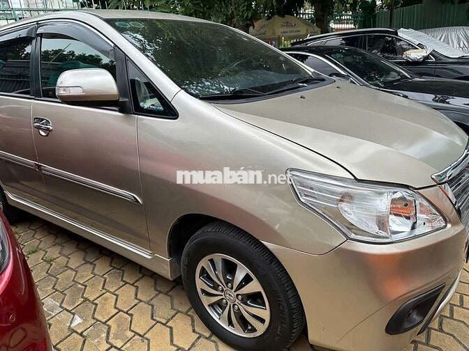 1 chủ Toyota Innova 2.0G 2015 đi lướt 12 vạn.