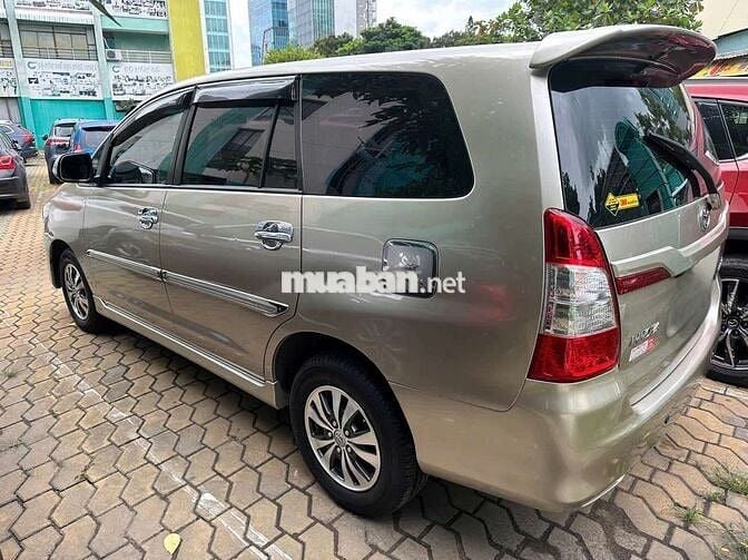 1 chủ Toyota Innova 2.0G 2015 đi lướt 12 vạn.