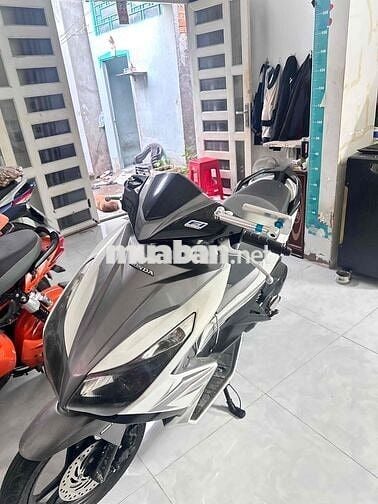 Air Blade 2014 trắng 2 chìa khoá 9 chủ